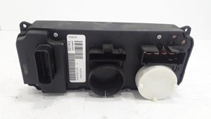 Dodge Grand Caravan Ilmastoinnin ohjainlaite 05005001AG