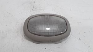 Volkswagen Golf IV Lampka podsufitki tylna 822565