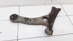 Toyota Corolla E120 E130 Fourchette, bras de suspension inférieur avant 