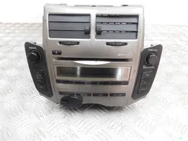 Toyota Yaris Radio/CD/DVD/GPS-pääyksikkö 861200D520