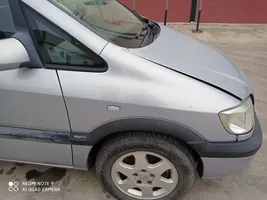 Opel Zafira A Etulokasuojan reuna 