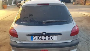 Peugeot 206+ Tylna klapa bagażnika 