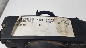 Opel Astra H Manetka / Przełącznik kierunkowskazów 13162134