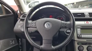 Volkswagen PASSAT Steering wheel 