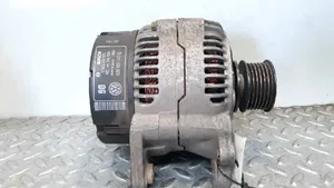 Volkswagen PASSAT B4 Generatore/alternatore 028903025Q