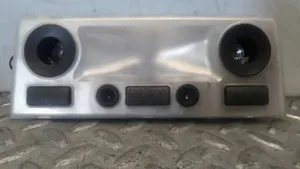 BMW 5 E39 Rivestimento della console di illuminazione installata sul rivestimento del tetto 