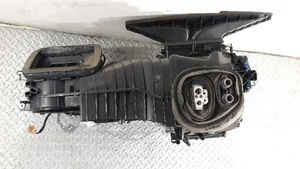 Volkswagen PASSAT B6 Sisälämmityksen ilmastoinnin korin kotelo 3C1898353B