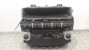 Mitsubishi Lancer VIII Panel / Radioodtwarzacz CD/DVD/GPS 8701A364