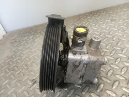 Volvo S40, V40 Pompe de direction assistée 8683378