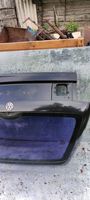 Volkswagen PASSAT B4 Задняя крышка (багажника) 