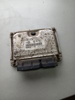 Volkswagen Golf IV Dzinēja vadības bloks 038906012L