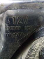 Toyota Corolla Verso E121 Lampa tylna 1827