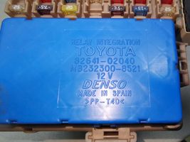 Toyota Corolla E120 E130 Saugiklių blokas 8264102040