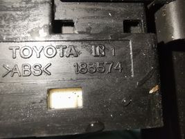 Toyota Corolla E120 E130 Muut kytkimet/nupit/vaihtimet 183574