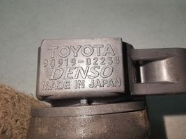 Toyota Corolla E120 E130 Cewka zapłonowa wysokiego napięcia 9091902238