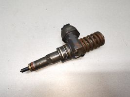 Volkswagen Touran I Fuel injector 038130073AG