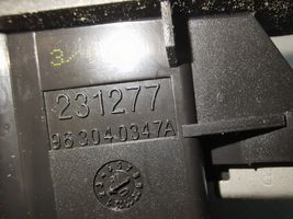 Peugeot 406 Interrupteur feux de détresse 963040347A