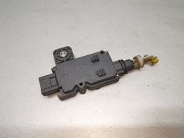 Nissan Almera Tino Motor de la tapa sellante del depósito de combustible 90550BU000