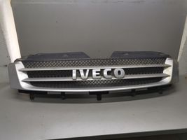 Iveco Daily 35 - 40.10 Etupuskurin ylempi jäähdytinsäleikkö 3802801