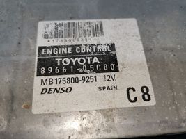 Toyota Avensis T250 Dzinēja vadības bloks 8966105C80