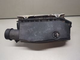 Mercedes-Benz E W210 Boîtier de filtre à air A6130900601