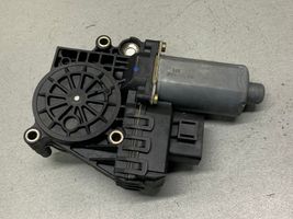 Audi A4 S4 B5 8D Motorino alzacristalli della portiera anteriore 0130821786