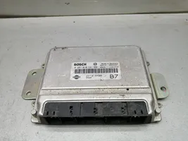 Nissan Almera N16 Sterownik / Moduł ECU 237105M300