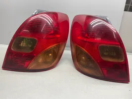 Toyota Corolla Verso E121 Lampy tylne / Komplet 