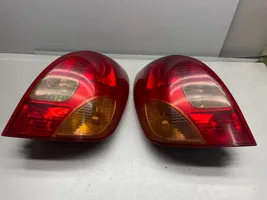 Toyota Corolla Verso E121 Lampy tylne / Komplet 