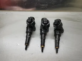 Volkswagen PASSAT B5 Fuel injectors set 038130073F