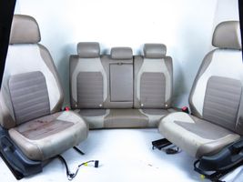 Volkswagen Jetta VI Juego del asiento 