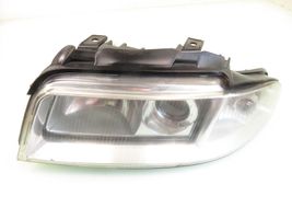 Audi A4 S4 B5 8D Lampa przednia 