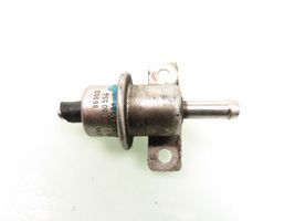 Volvo S40, V40 Regulator ciśnienia paliwa 9146761