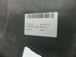 Citroen DS7 Crossback Etupuskurin kulmaosan verhoilu 