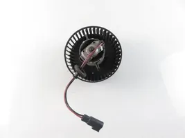 Mazda B2000 Pečiuko ventiliatorius/ putikas 