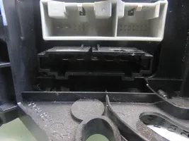 Volkswagen Caddy Przełącznik / Włącznik nawiewu dmuchawy 00040226