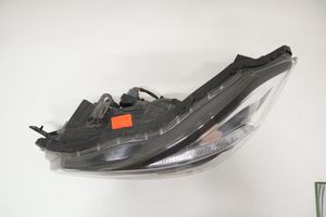 Subaru Impreza IV Lampa przednia P9934L