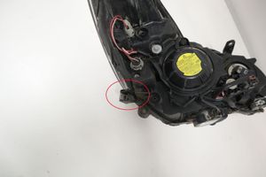 Subaru Impreza IV Lampa przednia P9934L