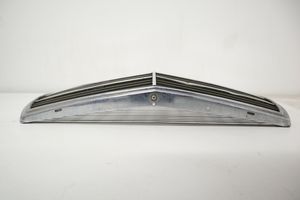 Mercedes-Benz COMPAKT W115 Grille de calandre avant 