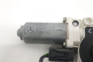 Mercedes-Benz E W211 Motorino alzacristalli della portiera posteriore 2118202342