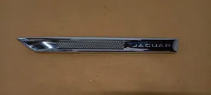 Jaguar XJ X351 Logo parafango W93280B11AB