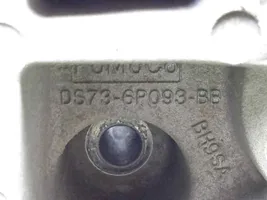 Ford Mondeo MK V Vaihdelaatikon kiinnitys DS736P093BB