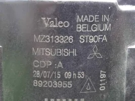 Mitsubishi Montero Światło przeciwmgłowe przednie 89210622