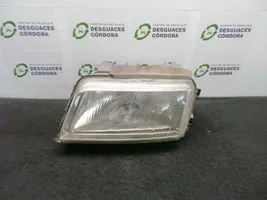 Audi A4 S4 B5 8D Lampa przednia 1307022194