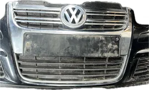 Volkswagen Golf V Zderzak przedni 