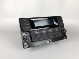 Volkswagen Crafter Panel / Radioodtwarzacz CD/DVD/GPS 2E0035130