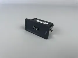 Volkswagen PASSAT B8 USB-pistokeliitin 3G0035222