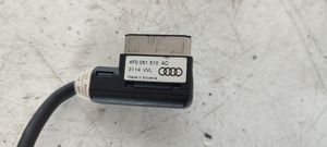 Audi A5 8T 8F iPod-pistoke 4F0051510AC