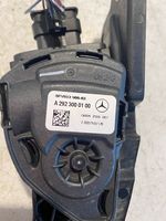 Mercedes-Benz GLE (W166 - C292) Akceleratoriaus pedalas A2923000100