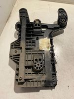 Volkswagen Touran I Vassoio scatola della batteria 1K0915333